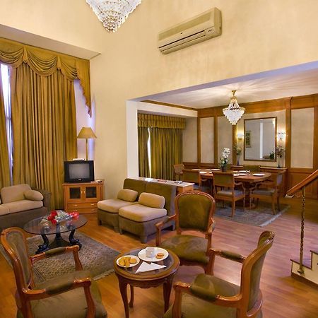 The Bmk Hotel New Delhi Exterior photo